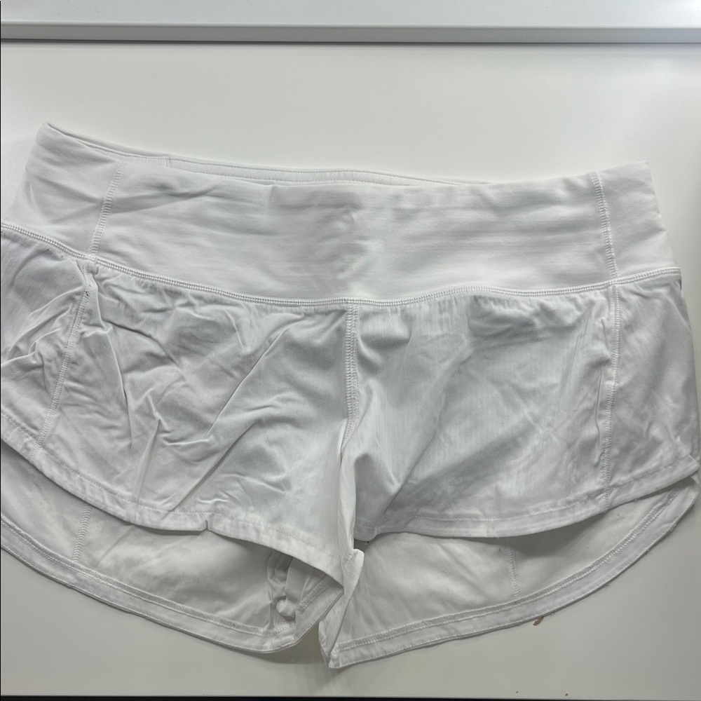 Lululemon Speed Up Shorts Size 4 2.5 Inseam